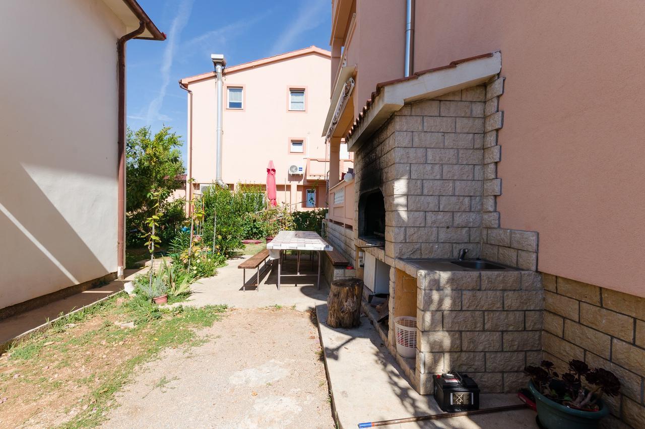 Apartments Jasmin Barbat na Rabu Exterior foto
