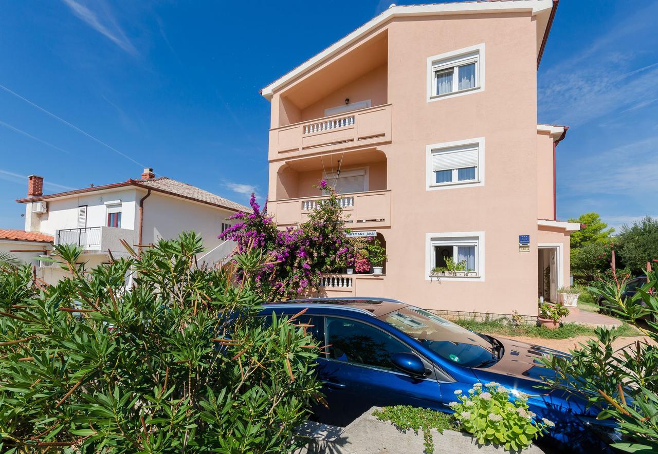 Apartments Jasmin Barbat na Rabu Exterior foto